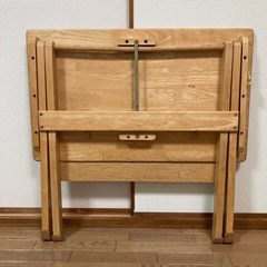 折りたたみデスク
の画像