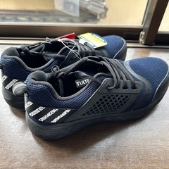 新品未使用 安全靴 スニーカーの画像