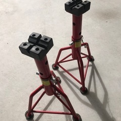 車用　、ジャッキアップ、うま