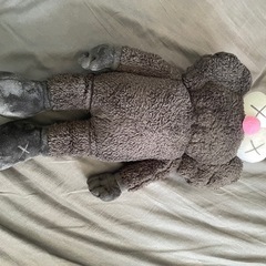 KAWS カウズ　レプリカ　ぬいぐるみ　3体の画像