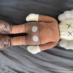 KAWS カウズ　レプリカ　ぬいぐるみ　3体の画像
