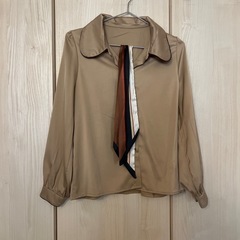 SHEIN スカーフつきブラウス　Mサイズくらい