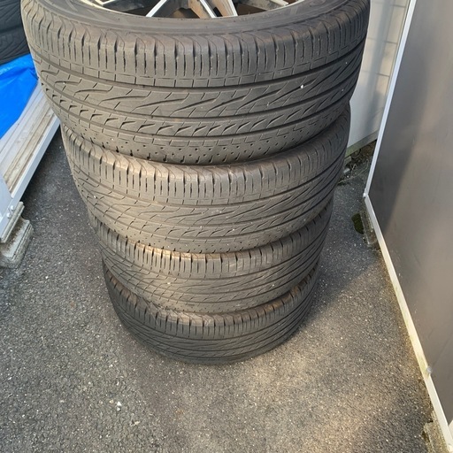 ホイール付きタイヤ