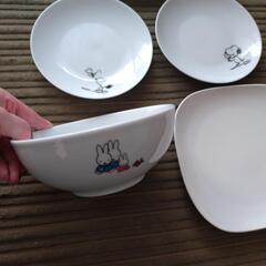 食器セットの画像
