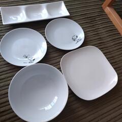 食器セットの画像