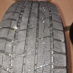 215/70R16スタッドレスタイヤホイールセットの画像