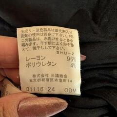 BURBERRY　LONDON　レディース　トップスの画像