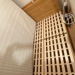 ダブルベッドの画像