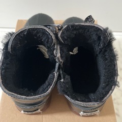 UGG キッズ　17.5センチ　ブーツの画像