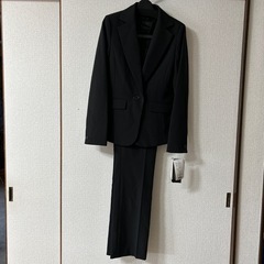 レディーススーツ７号（新品）値下げしました！！