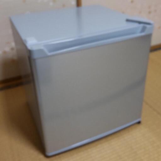 （美品）アイリスオーヤマ冷蔵庫PRC-B051D シルバー 46L 23年型