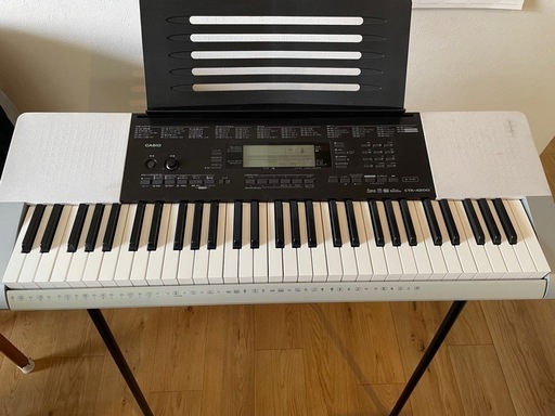 電子ピアノ　　CASIO