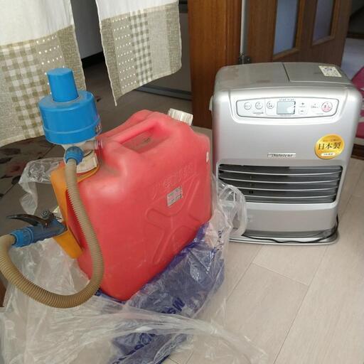 ブルーヒーター（ダイニチ）とポリタンク、ポンプ