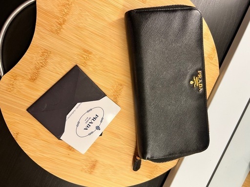 PRADA 財布