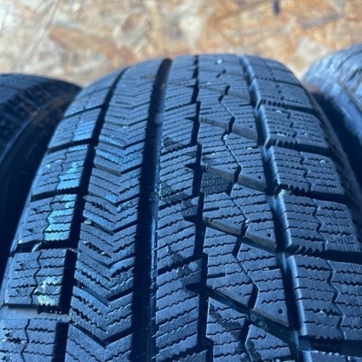 バリ山　BRIDGESTONE ブリヂストン　ブリジストン　VRX 175/60R16 スタッドレス　タイヤ　2020年製　16インチ