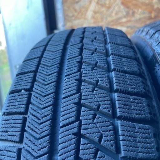 バリ山　BRIDGESTONE ブリヂストン　ブリジストン　VRX 175/60R16 スタッドレス　タイヤ　2020年製　16インチ