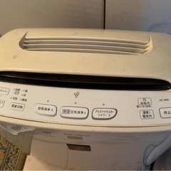 空気清浄機、キズありの画像