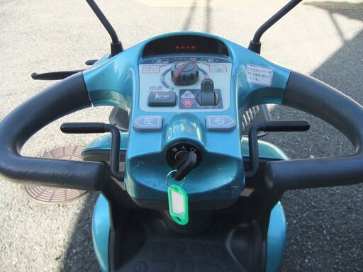 スズキ　セニアカー　ＥＴ４Ｄ　ＣＣＡ５００くらいの新品なみのバッテリーです。