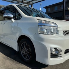 MCCS付きローン取り扱い〇！トヨタ　70後期ヴォクシーZS　煌Ⅲパールホワイトの画像