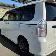 MCCS付きローン取り扱い〇！トヨタ　70後期ヴォクシーZS　煌Ⅲパールホワイトの画像