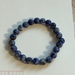 パワーストーン　石の名称不明　直径8ミリほど　内径6センチ弱の画像