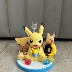 ピカチュウ　フィギュア