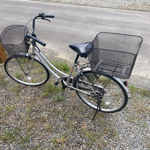 自転車　ママチャリ　シルバー　24インチ　