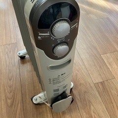 山善] オイルヒーター(1200/700/500W 3段階切替式)(温度調節機能付)(24時間入切タイマー付) ホワイト DO-TL124(W)の画像