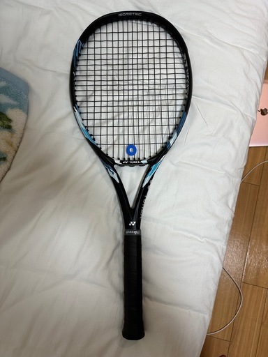 新品のテニスラケット
