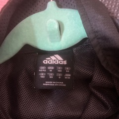 adidas アウターの画像