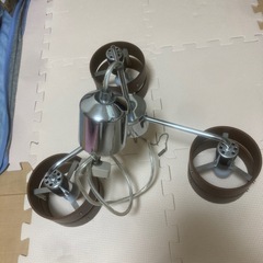 照明器具２つ（シーリングタイプも付きます）
