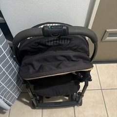 Conbi ベビーカーの画像