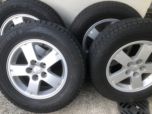 デリカD5 純正スタッドレス付き