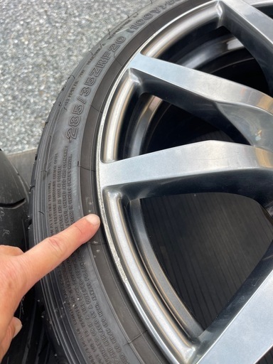 Ｒ35  ＧＴ-Ｒ　純正アルミホイール　RAYS製　タイヤ付き　４本セット