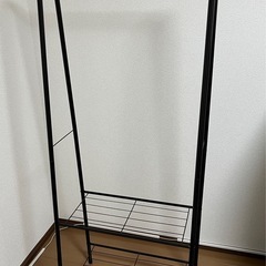 【譲り決まりました】小物起き付きハンガーラックの画像