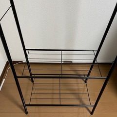 【譲り決まりました】小物起き付きハンガーラックの画像