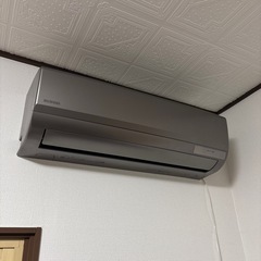 【アイリスオーヤマ】エアコン　室外機リモコン付き　10畳