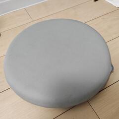 硬めのクッション