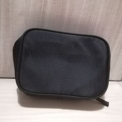 【新品・未使用】お弁当バッグとバニティ型化粧ポーチとポーチ色々　１つ100円の画像
