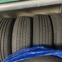 車のパーツ タイヤ、ホイールの画像