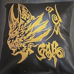 牙狼 レザークッション
