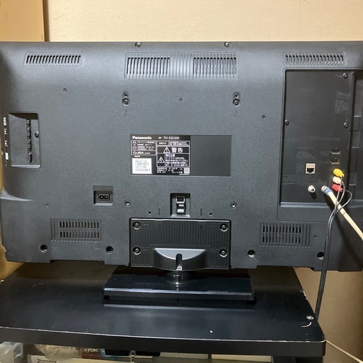 美品 Panasonic 32型TH-32E300 2017年製