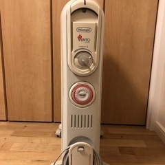 デロンギ製　オイルヒーターの画像