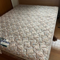 ワイドダブルベッド