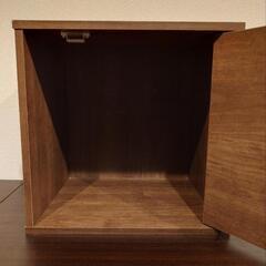 アイリスオーヤマ　カラーボックス　1段　扉有り　木目ブラウンの画像