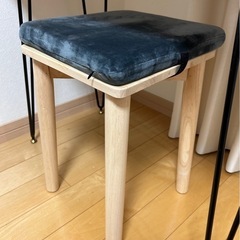 ドレッサー　ライトアップミラー　椅子付き　　の画像