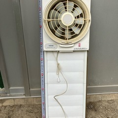 窓用換気扇