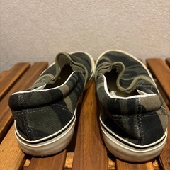 AZULスニーカーの画像