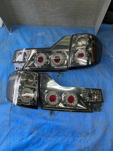 アルファード10.15 後期　社外テールランプ