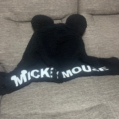 ミッキーのもこもこ帽子&ミニーのかぶれるブランケットの画像